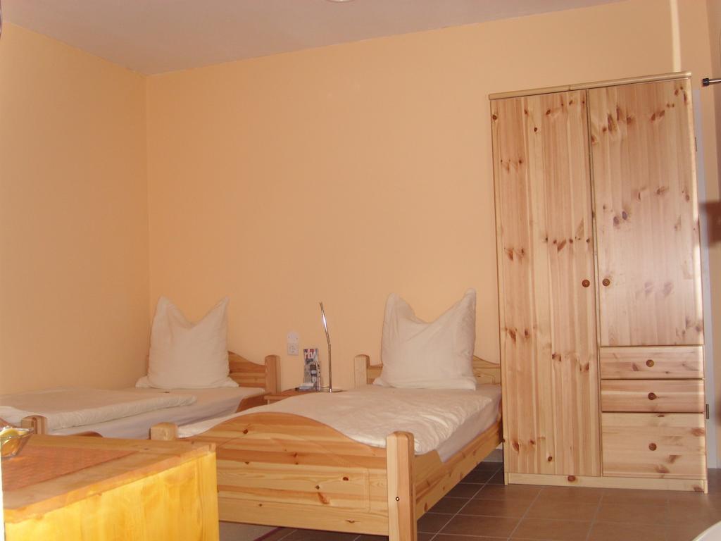 Gaestehaus Am Reiterhof Mutschler Donzdorf Δωμάτιο φωτογραφία